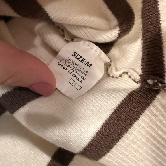 SHEIN Cream and Brown Striped Short Sleeve Top - Picture 2 of 3